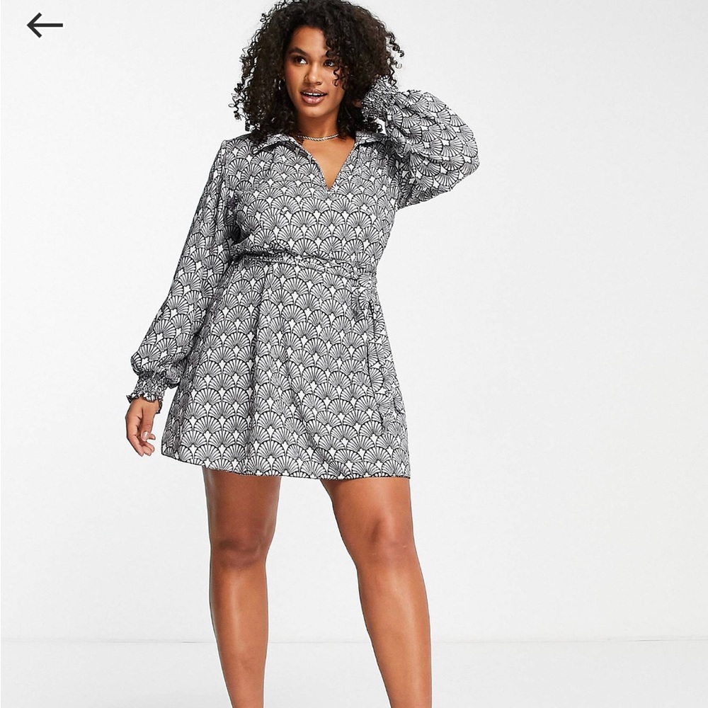I Saw It first plus mini tea dress with ruch detail in mono print